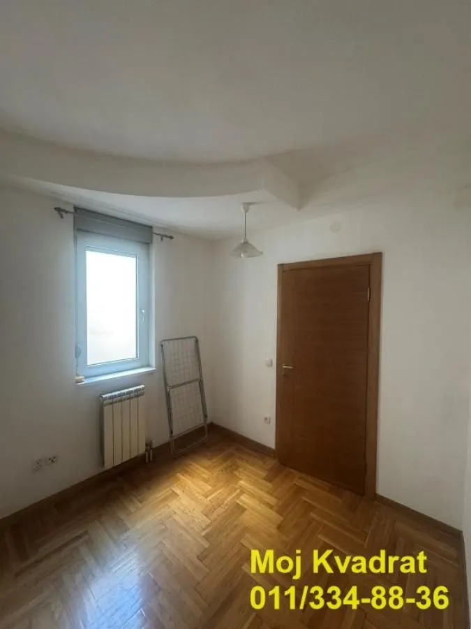 Prodaja, dvosoban stan, 57m², Đeram Pijaca, Beograd