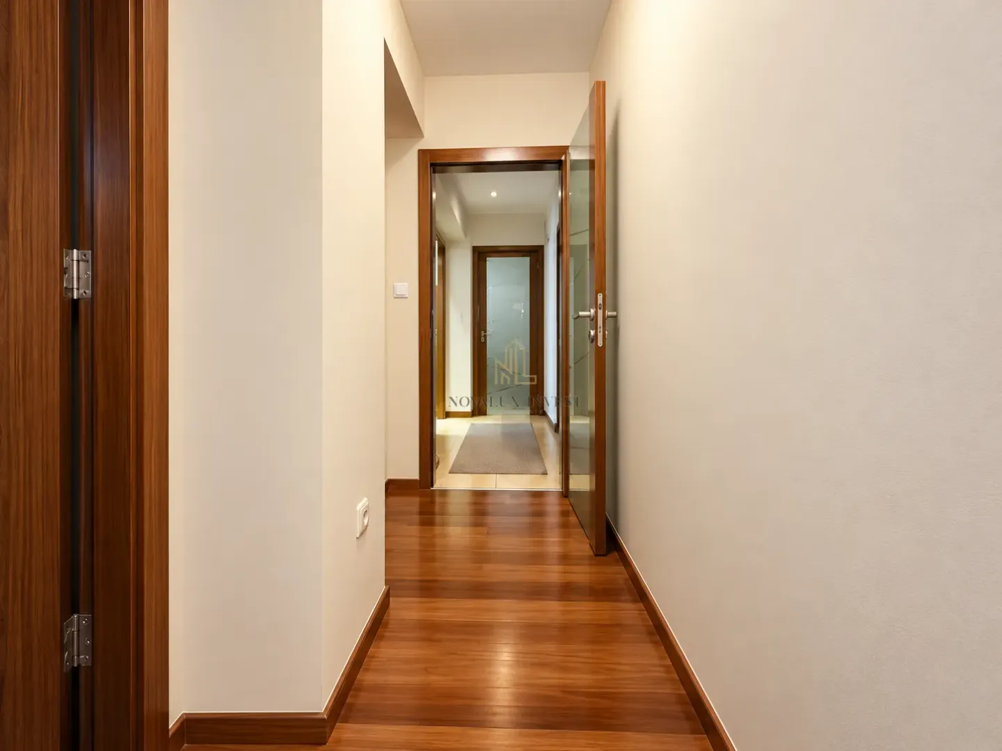 Prodaja, dvosoban stan, 75m², Centar, Podgorica