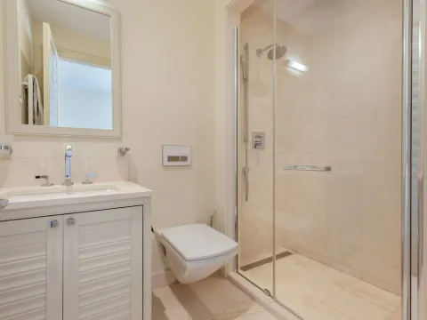 Prodaja, dvosoban stan, 150m², Porto Montenegro, Tivat - image 9