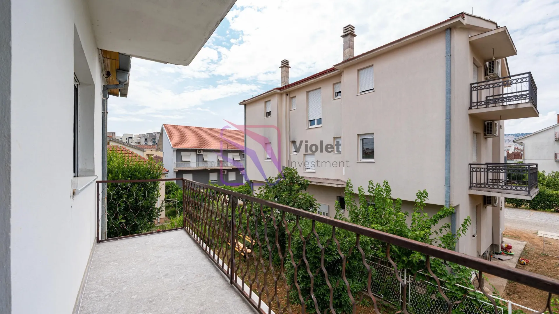 Izdavanje, trosoban stan, 100m², Dalmatinska ulica, Podgorica