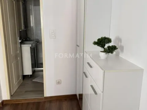 Rent, one bedroom apartment, 35m², Savski Venac, Beograd - image 5