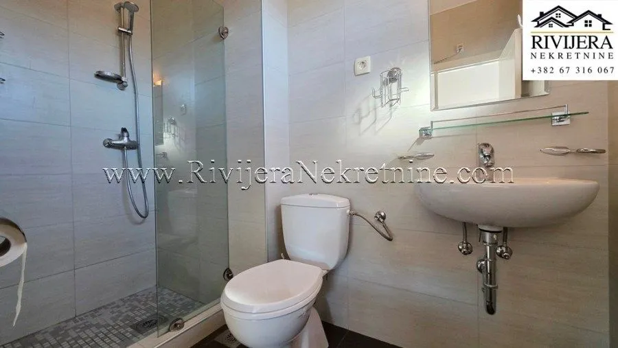 Prodaja, dvosoban stan, 71m², Đenovići, Herceg Novi