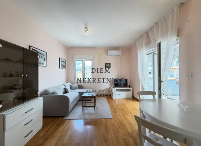 Rent, one bedroom apartment, 50m², City Kvart, Podgorica