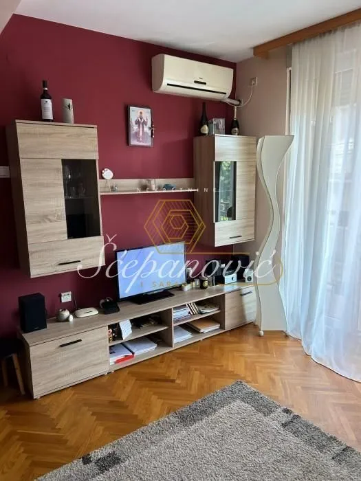 Izdavanje, stan, 62m², Grbavica, Novi Sad Sve Podlokacije