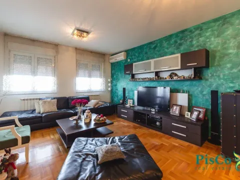 Prodaja, trosoban stan, 119m², Stari Aerodrom, Podgorica - image 8