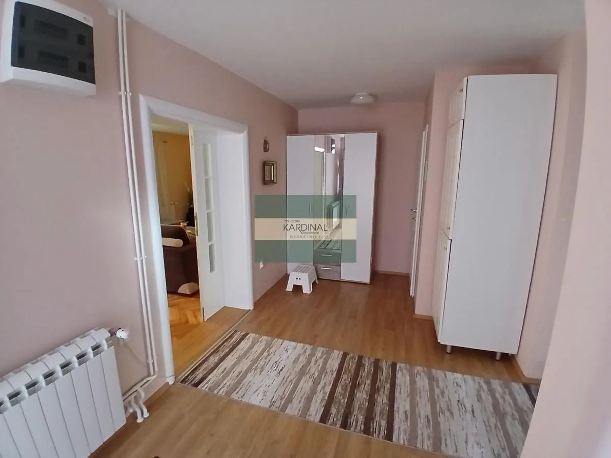 Prodaja, kuća, 379m², Trnava, Jagodina
