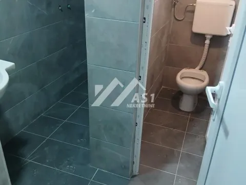 Rent, office space, 250m², Žabalj, Srbija - image 4