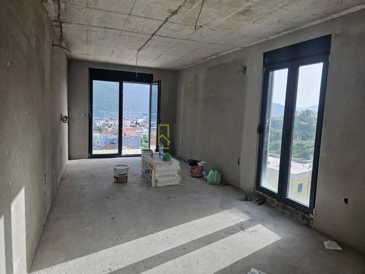 Prodaja, jednosoban stan, 47m², Đenovići, Herceg Novi