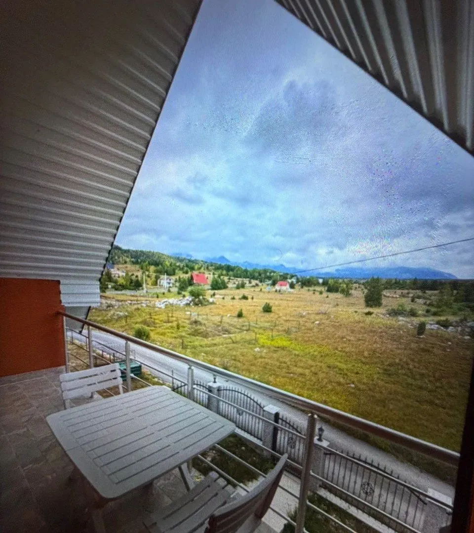 Prodaja, kuća, 120m², Tepačko polje, Žabljak