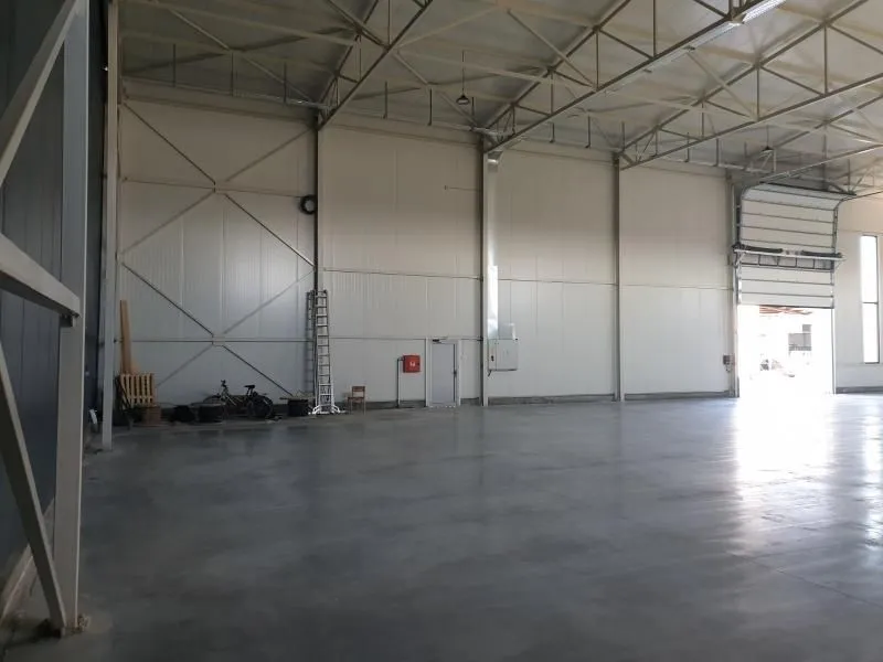 Rent, office space, 1500m², Zemun Ugrinovci, Zemun Sve Podlokacije