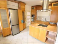 Izdavanje, stan, 205m², Čubura, Beograd - image 10