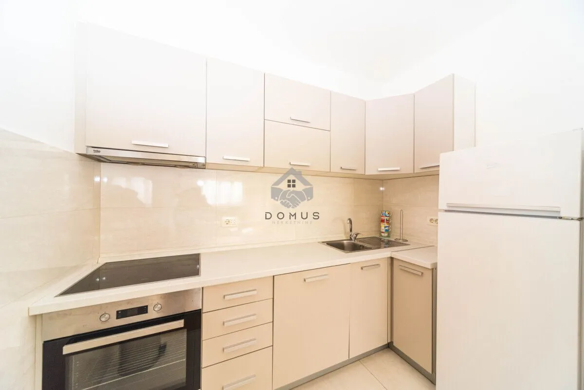 Prodaja, jednosoban stan, 49m², Central Point, Podgorica