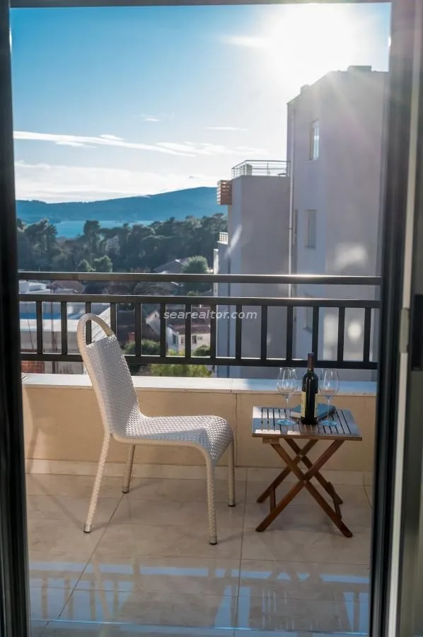 Prodaja, dvosoban stan, 63m², Tivat, Crna Gora