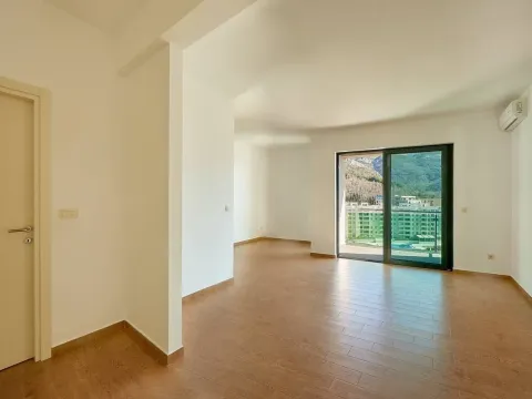 Sale, one bedroom apartment, 51m², Bečići, Budva - image 4