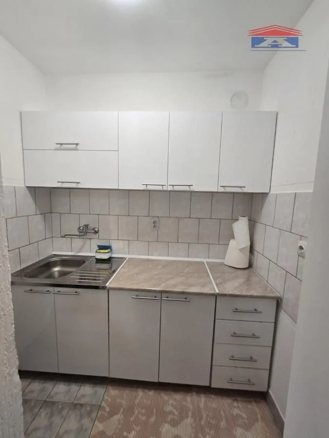 Izdavanje, dvosoban stan, 49m², Podbara, Novi Sad Sve Podlokacije