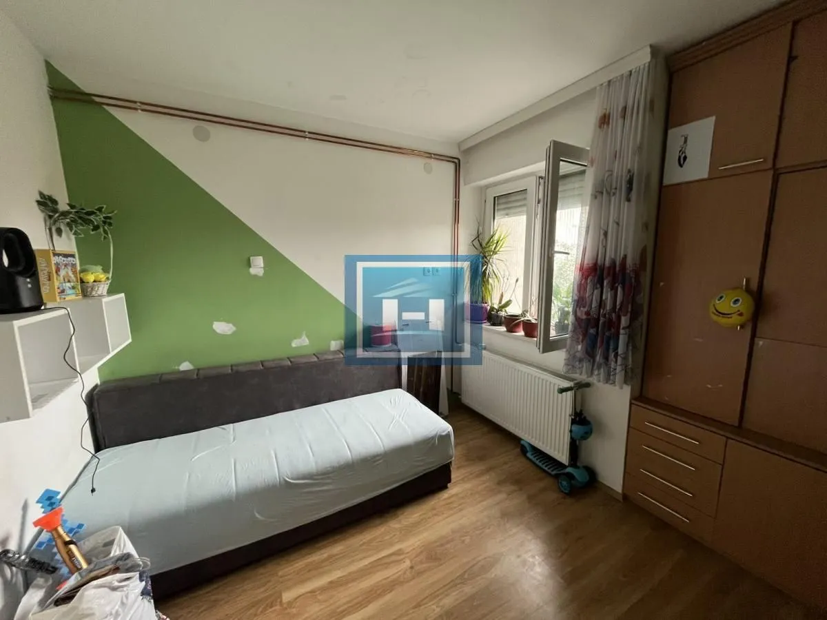 Prodaja, trosoban stan, 65m², Paraćin, Srbija