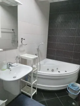 Rent, two bedroom apartment, 75m², City Kvart, Podgorica - image 4