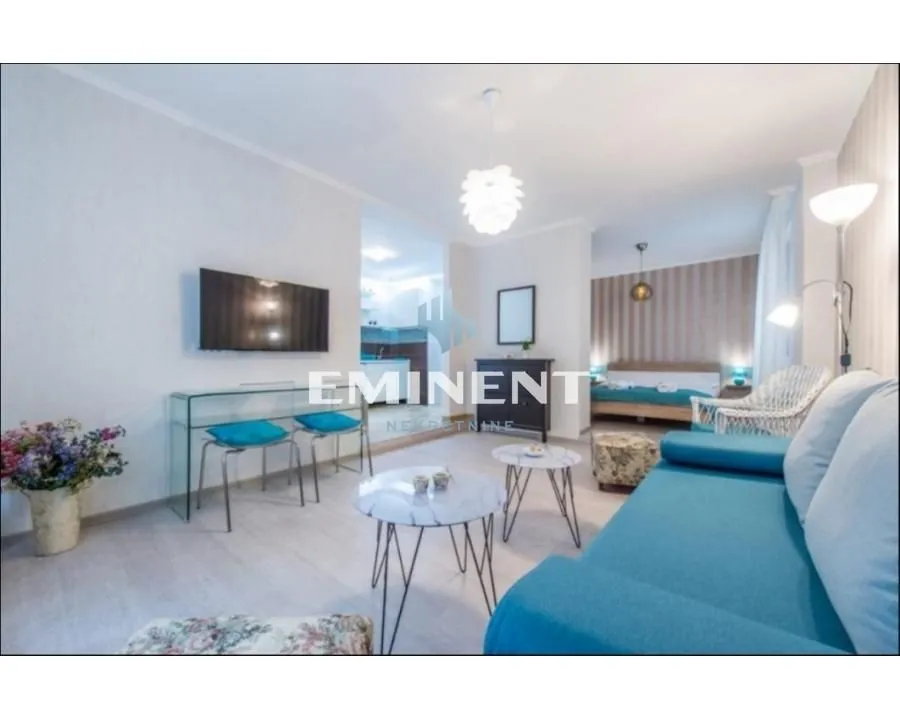 Izdavanje, jednosoban stan, 38m², Stari Grad, Beograd