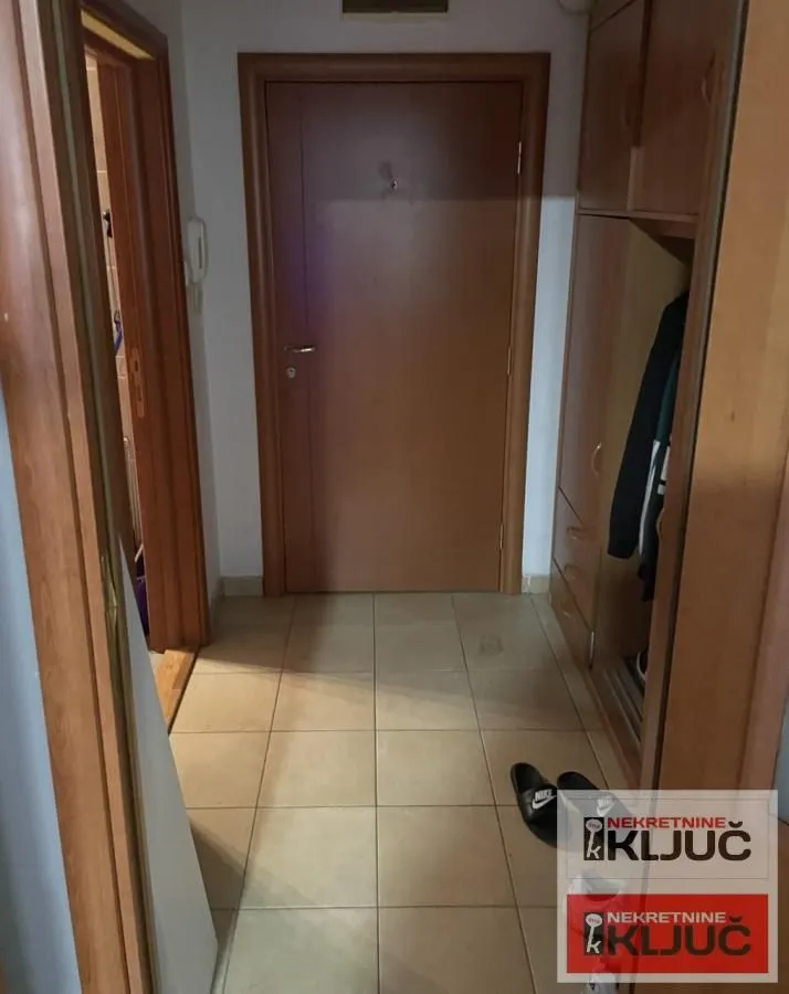 Izdavanje, garsonjera, 31m², Grbavica, Novi Sad Sve Podlokacije