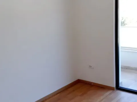 Sale, three bedroom apartment, 90m², Bečići, Budva - image 12