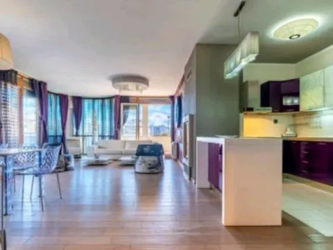 Izdavanje, trosoban stan, 140m², Preko Morače, Podgorica