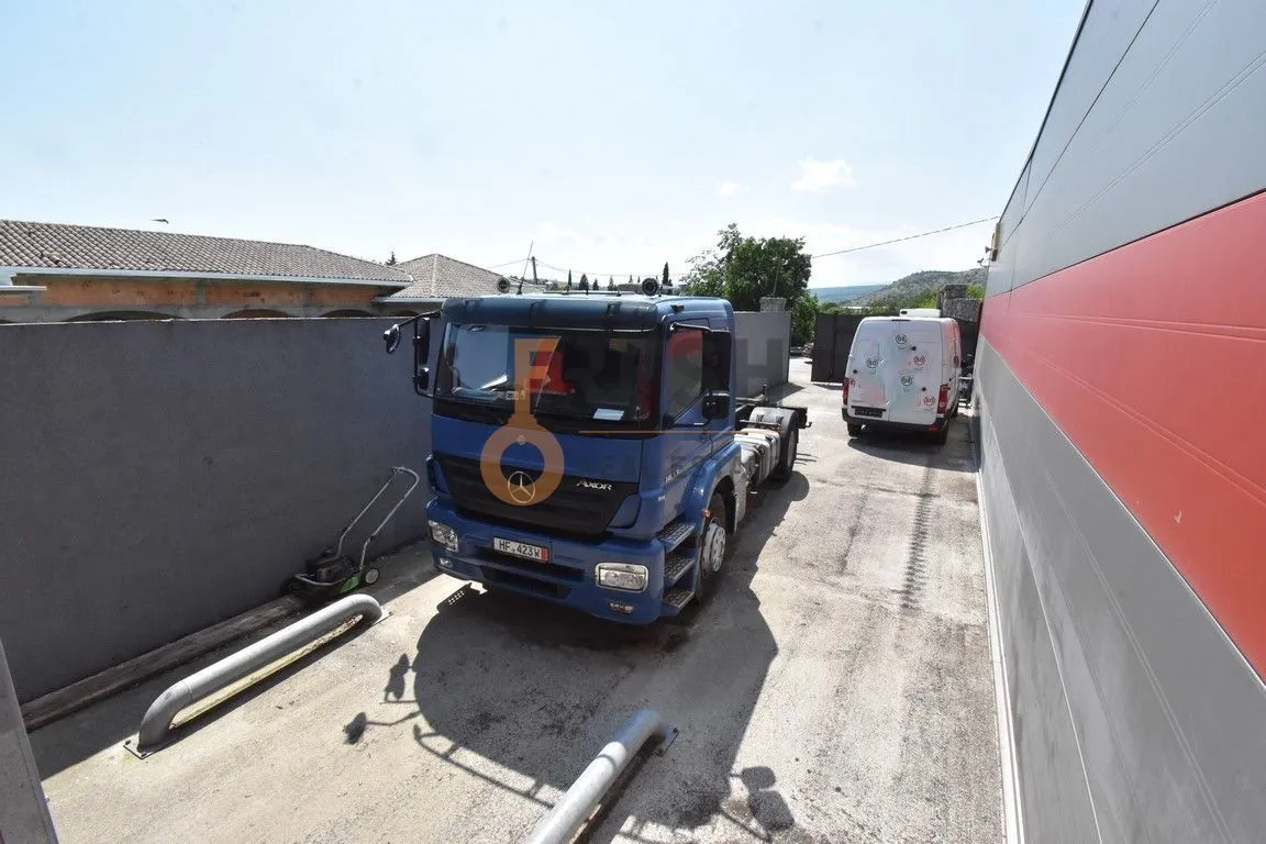 Sale, office space, 794m², Rogami, Podgorica
