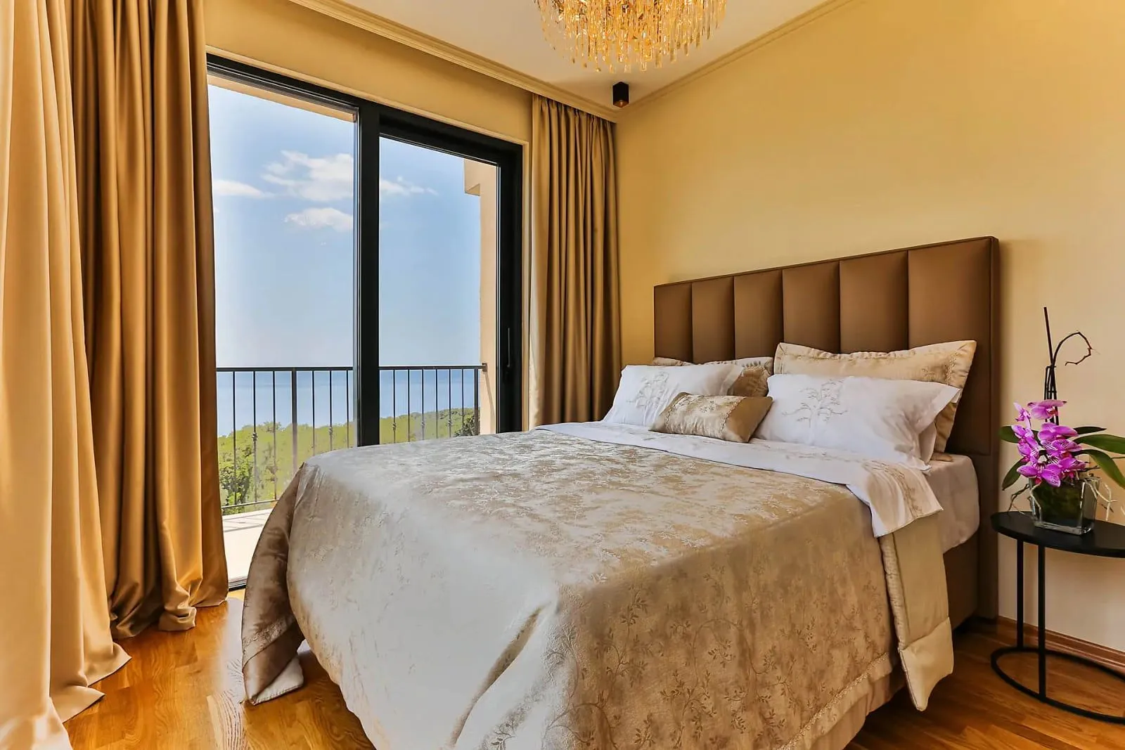 Stan-na-dan, kuća, 223m², Reževići, Budva