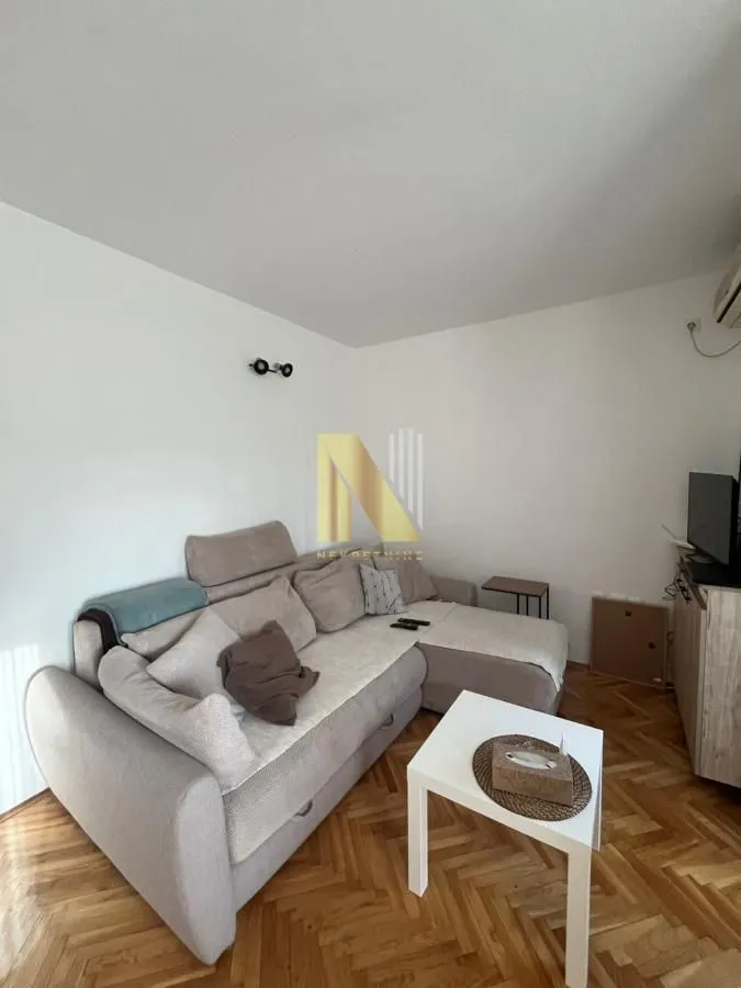 Izdavanje, dvosoban stan, 48m², Bulevar Evrope, Novi Sad Sve Podlokacije