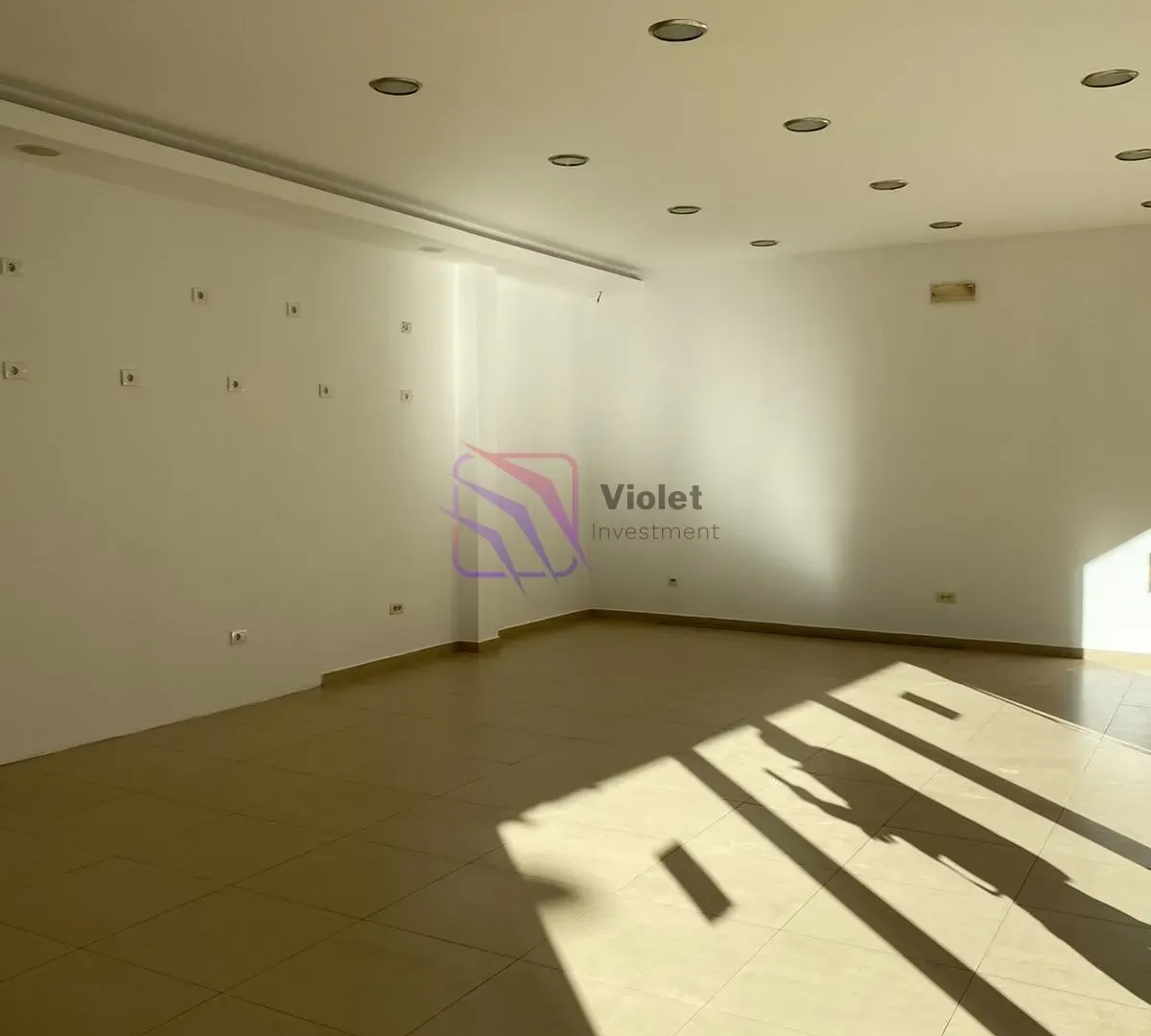 Izdavanje, poslovni prostor, 145m², City Kvart, Podgorica