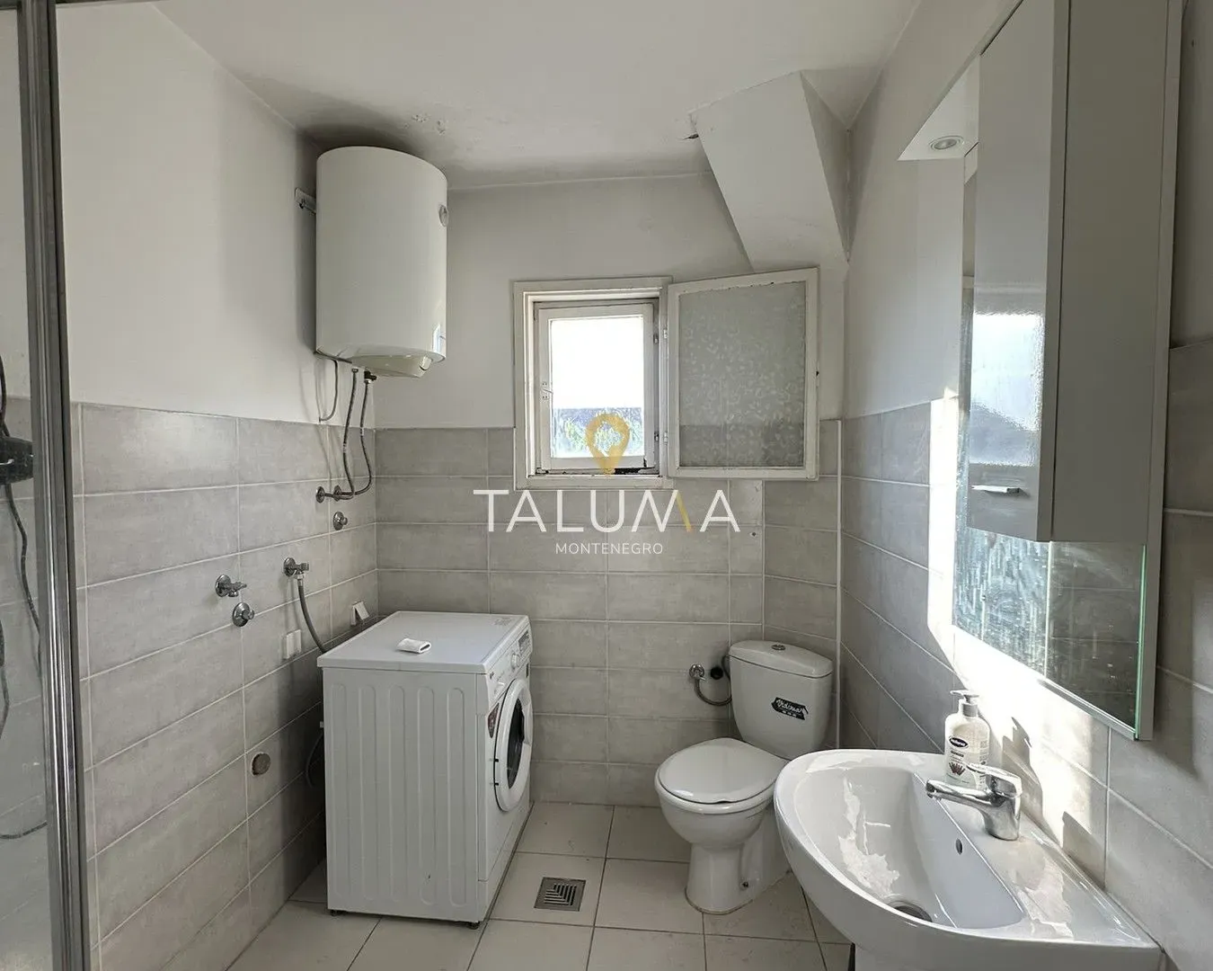 Rent, two bedroom apartment, 106m², Stari Aerodrom, Podgorica