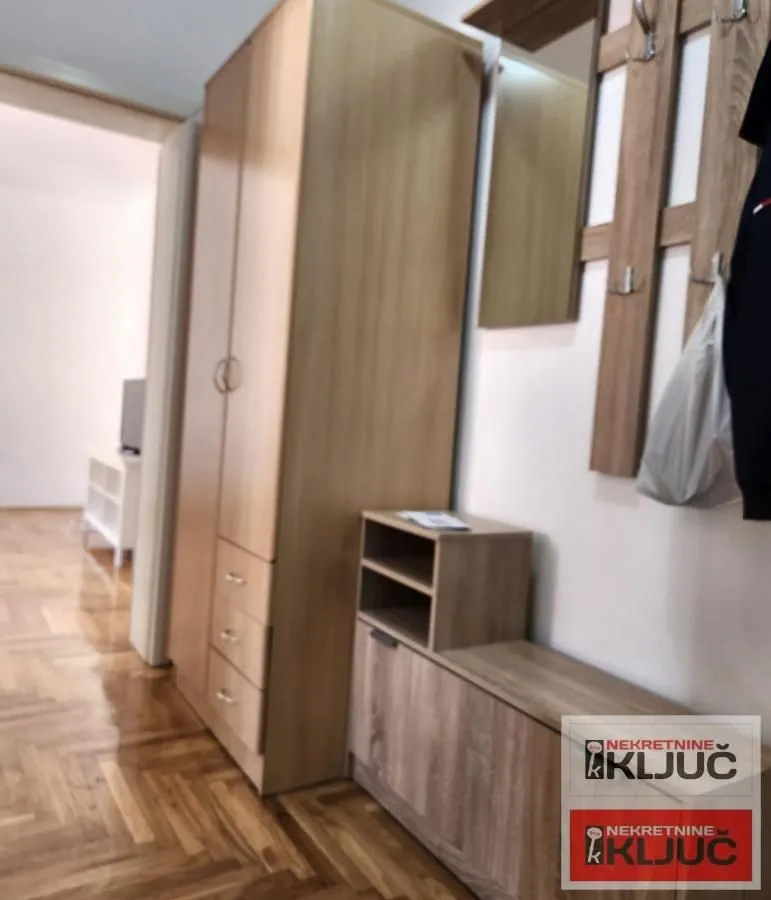 Izdavanje, jednosoban stan, 56m², Grbavica, Novi Sad Sve Podlokacije