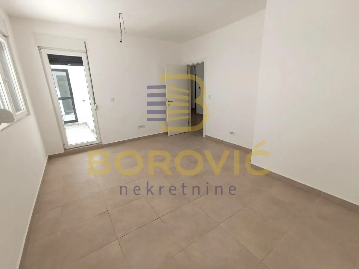 Prodaja, dvosoban stan, 104m², Dušanovac, Voždovac Sve Podlokacije