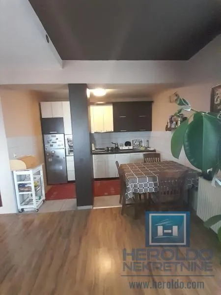 Prodaja, kuća, 325m², Solaris, Jagodina