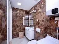 Izdavanje, jednosoban stan, 63m², Budva, Crna Gora - image 9