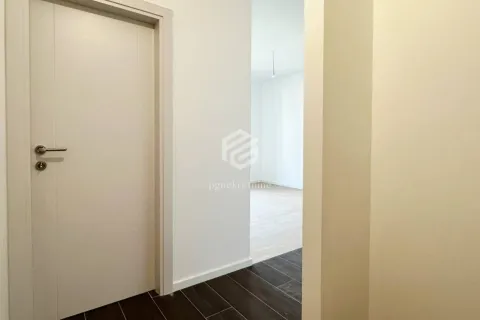 Rent, one bedroom apartment, 45m², Tološi, Podgorica - image 4