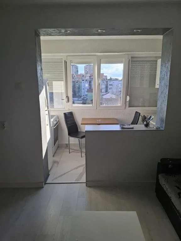 Prodaja, jednosoban stan, 42m², Centar, Podgorica