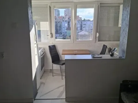 Prodaja, jednosoban stan, 42m², Centar, Podgorica - image 4