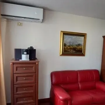 Rent, one bedroom apartment, 70m², Bar, Crna Gora - image 5