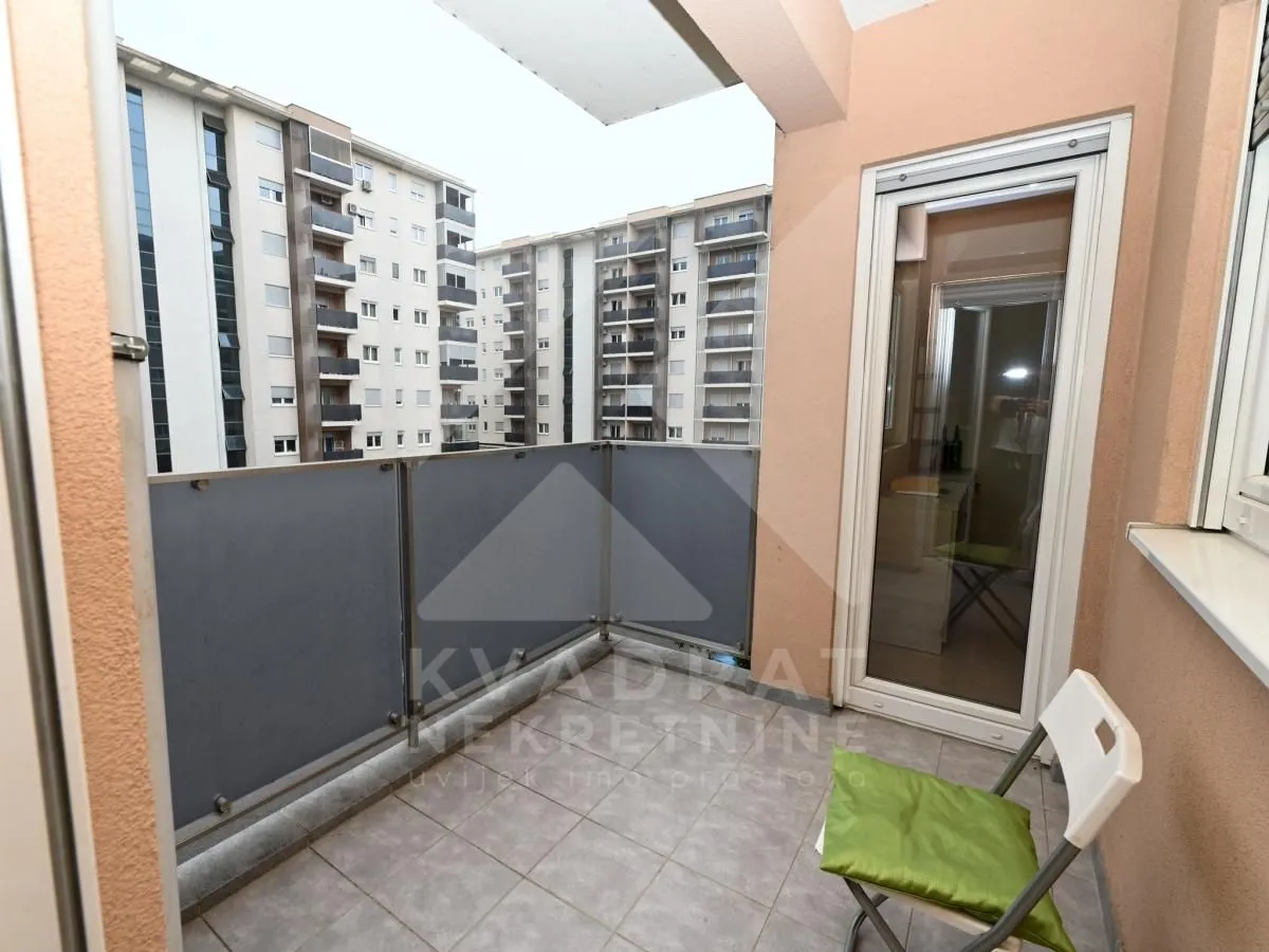 Rent, two bedroom apartment, 72m², City Kvart, Podgorica
