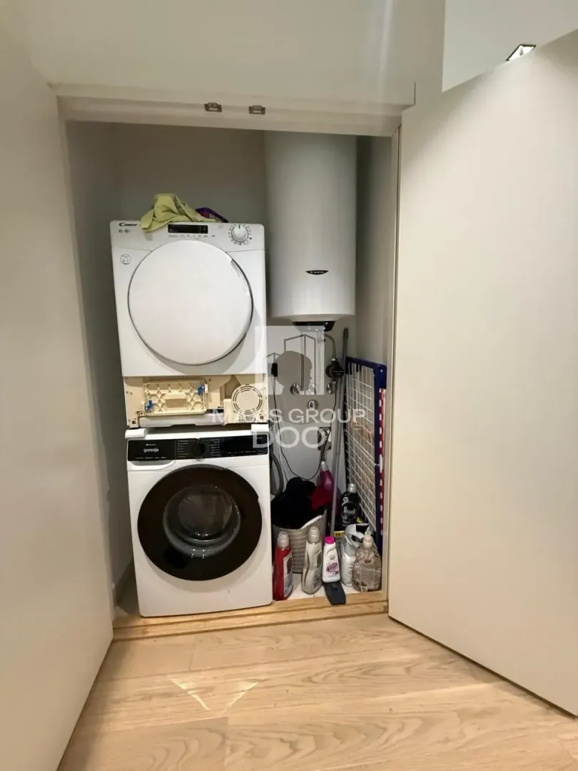 Izdavanje, trosoban stan, 83m², Savski Venac, Beograd