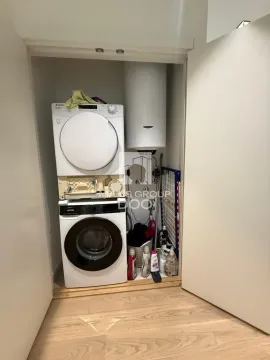 Izdavanje, trosoban stan, 83m², Savski Venac, Beograd - image 19