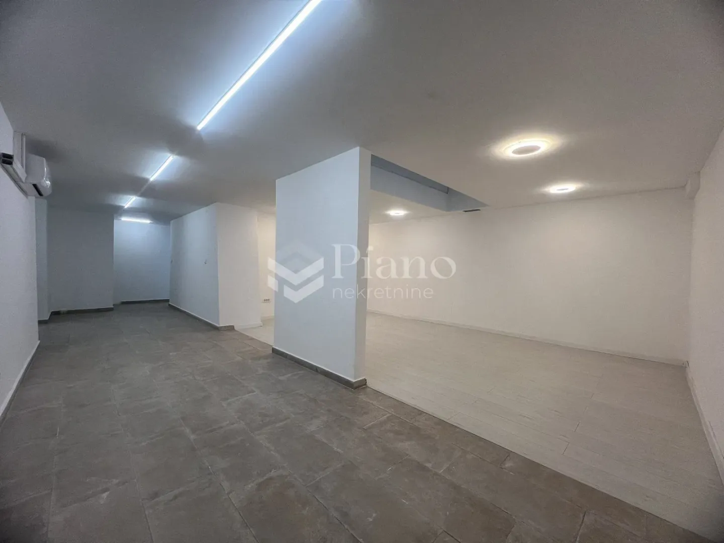 Rent, office space, 294m², Blok 5, Podgorica