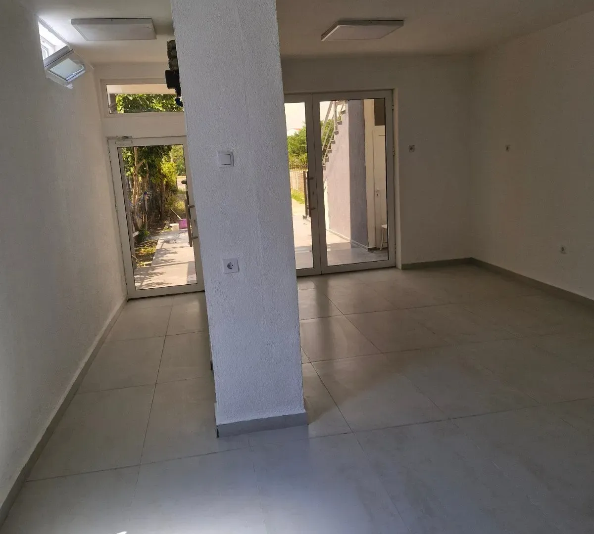 Rent, office space, 90m², Masline, Podgorica