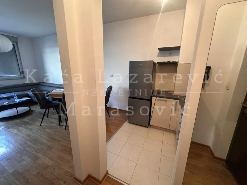Prodaja, dvosoban stan, 40m², Kluz, Zvezdara Sve Podlokacije
