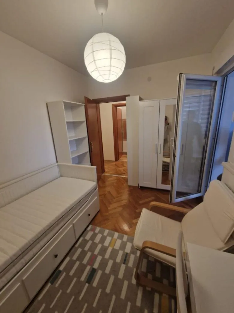 Prodaja, dvosoban stan, 76m², Centar, Bar