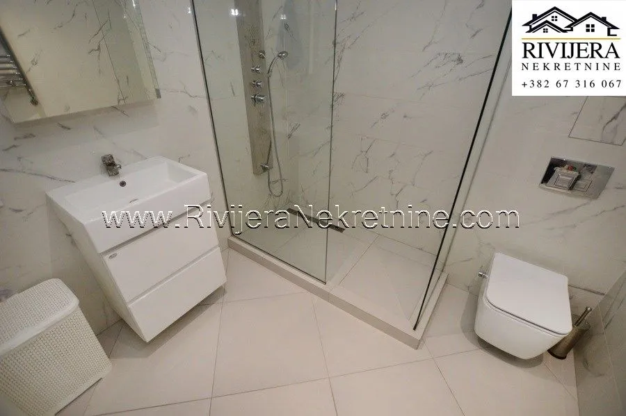 Prodaja, dvosoban stan, 74m², Đenovići, Herceg Novi