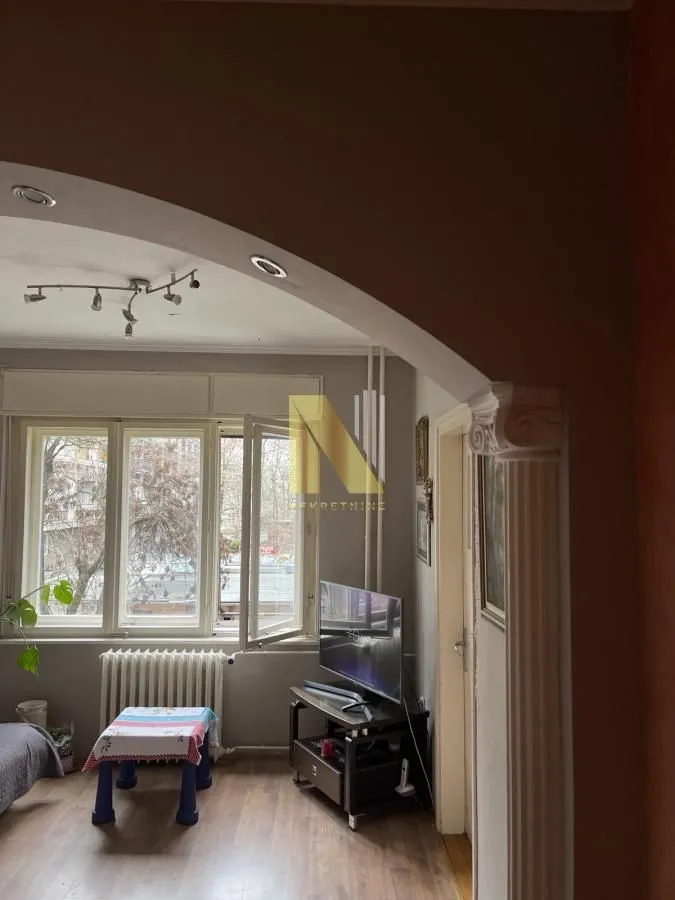 Prodaja, dvosoban stan, 58m², Centar, Novi Sad