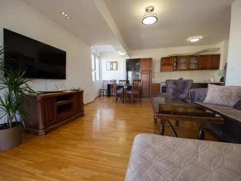 Izdavanje, dvosoban stan, 83m², Zabjelo, Podgorica - image 4