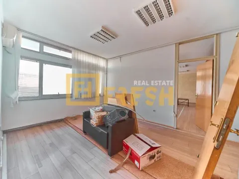 Izdavanje, poslovni prostor, 228m², Preko Morače, Podgorica - image 21