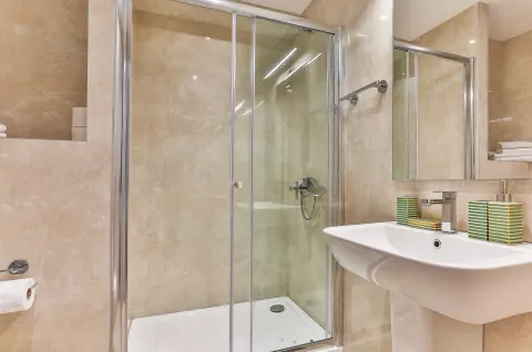 Rent, two bedroom apartment, 74m², Centar, Budva - image 9